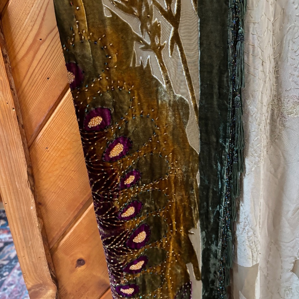 Vintage Beaded Peacock 🦚 Burnout Velvet Shawl/Kimono - Picture 7 of 8
